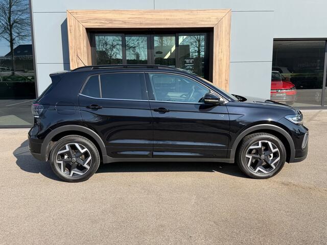 Volkswagen T-Cross 1.5 TSI 150pk DSG R-Line | Camera | Trekhaak | Navi | IQ light | Rijklaar incl. garantie
