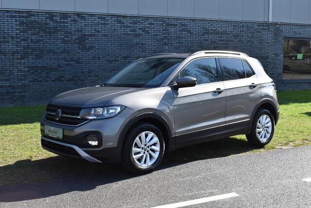 Volkswagen T-Cross 1.0 TSI Life Automaat Stoelverwarming | CarPlay | Achteruitrijcamera | Adaptieve Cruise control | DAB radio | Parkeersensoren | btw auto prijs inclusief btw!