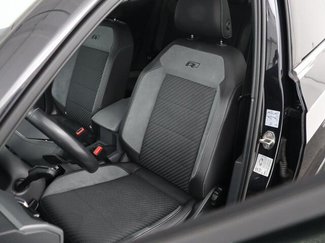 Volkswagen T-Cross 1.0 TSI Style Business R | Stoelverwarming | Camera | Adaptive cruise | Virtual Cockpit | Climate control | Full LED | Navigatie | DAB | Parkeerhulp