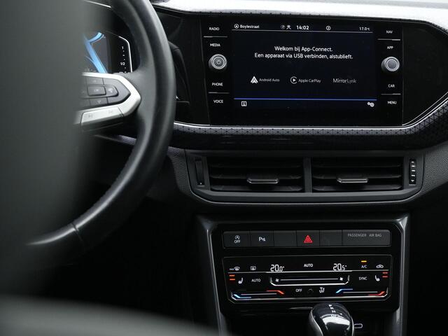Volkswagen T-Cross 1.0 TSI Style | Trekhaak | Achteruitrijcamera | Stoelverwarming | Adaptive Cruise | Navigatie