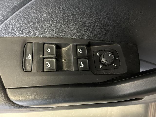 Volkswagen T-Cross 1.0 TSI 110pk DSG Life · Camera · Navigatie · Dodehoeksensor · Airco · DAB · Getint Glas · 16'' Inch ·