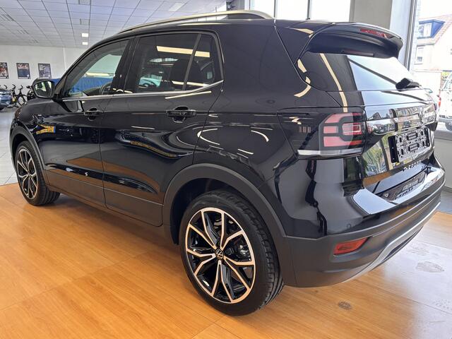Volkswagen T-Cross 1.0 TSI * Dodehoek * Keyless * Virtual Dash * ZEER COMPLEET * Dealer Onderhouden *