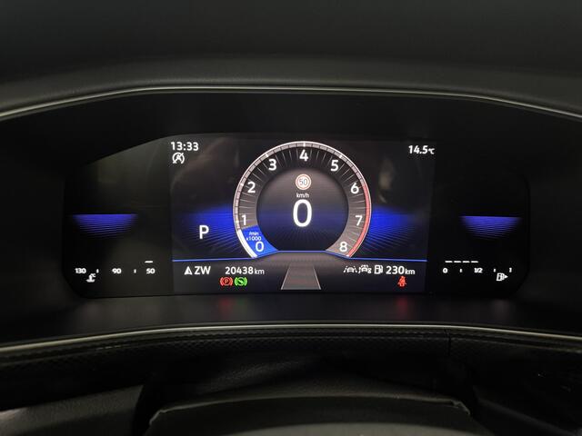 Volkswagen T-Cross 1.5 TSI R-Line Edition | Automaat | Trekhaak | Stoelverwarming | Navigatie | Achteruitrijcamera |