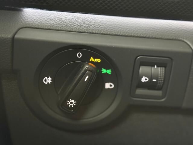 Volkswagen T-Cross TSI Goal Edition 115pk | Trekhaak | Stoelverwarming | All-season banden | Adapt. Cruise |