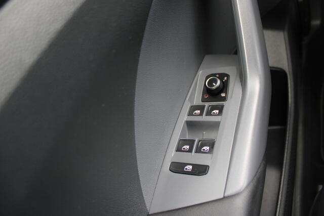 Volkswagen T-Cross 1.0 TSI Style//Ecc//Navi//Stoelverwarming//Trekhaak!!