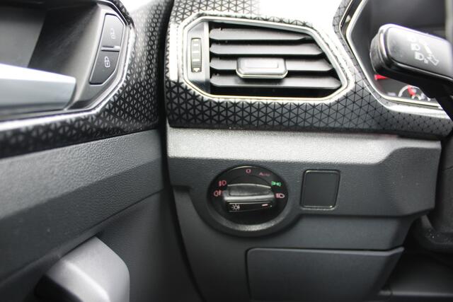 Volkswagen T-Cross 1.0 TSI Style//Ecc//Navi//Stoelverwarming//Trekhaak!!