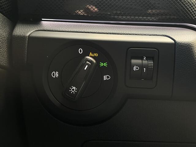 Volkswagen T-Cross TSI Goal Edition 115pk | Trekhaak | Stoelverwarming | All-season banden | Adapt. Cruise |