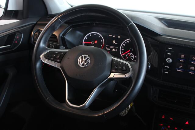 Volkswagen T-Cross 1.0 TSI Life Trekhaak | Carplay | Navi | Bluetooth | Adapt. Cruise | LMV | PDC V+A