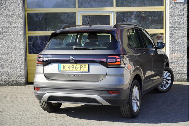 Volkswagen T-Cross 1.0 TSI Life Business BJ2021 Lmv 16" | Led | Pdc | Achteruitrijcamera | App-Connect | Navi | Climate control | Cruise control | Getint glas