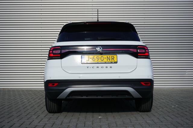 Volkswagen T-Cross 116PK Style Automaat | ADAPTIVE CRUISE | CAMERA | WINTERPACK