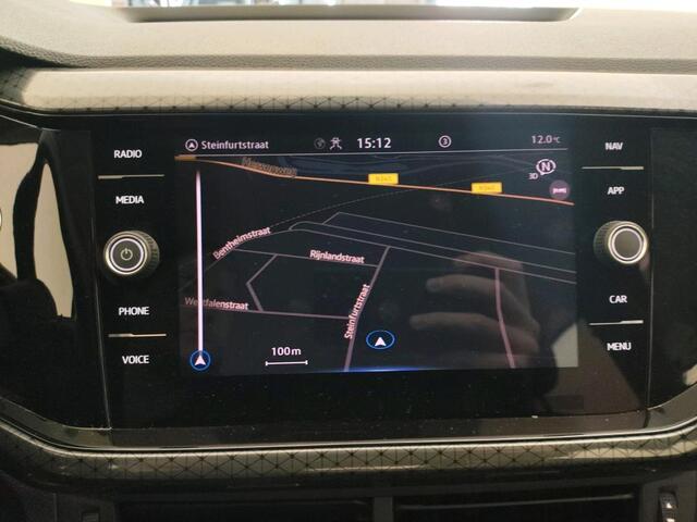 Volkswagen T-Cross 1.0 TSI Style / CLIMA/ NAVI/ CRUISE/ PARK. SENSOREN + CAMERA/ FULL LED/ 17" LMV