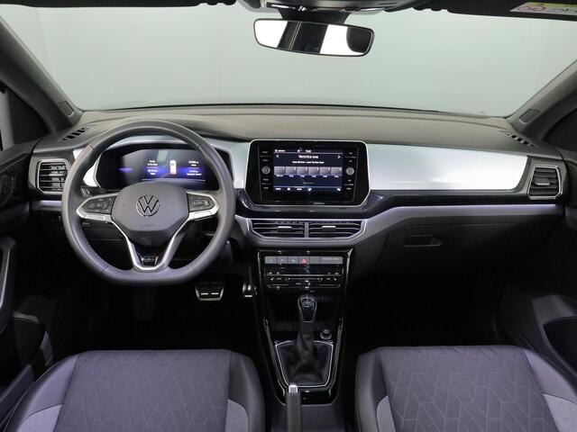 Volkswagen T-Cross 1.0 TSI Life Edition GOAL 116 pk Automaat (DSG) | Navigatie | Trekhaak (afneembaar) | Parkeersensoren (Park assist) | Autom. airco | Stoelverwarming |