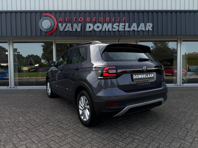 Volkswagen T-Cross 1.0 TSI Life - Automaat NL Auto Navi ACC Park. sens. Apple Carplay Android Auto
