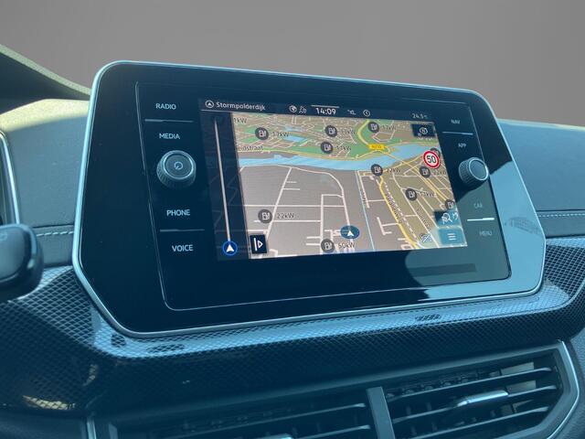 Volkswagen T-Cross 1.5TSI/150PK R-Line Edition · Camera · Stoelverwarming · Navigatie · Apple/Android Car Play · Trekhaak · Garantie t/m 15-05-2027