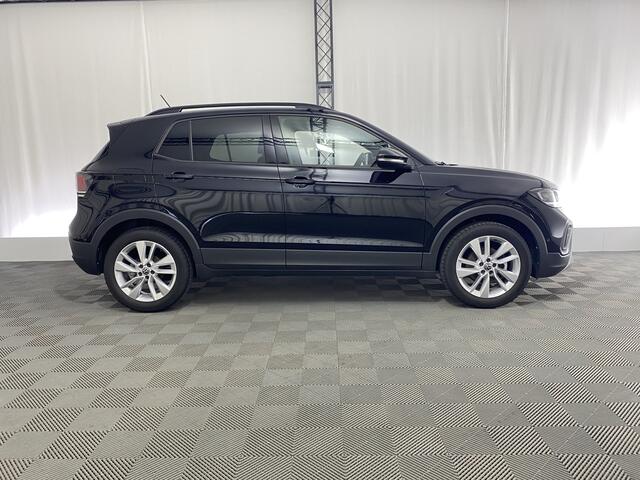 Volkswagen T-Cross 1.0 TSI Goal Edition | Apple carplay | Parkeerhulp | Trekhaak | Navi | LED | Stoelverwarming | 17 inch