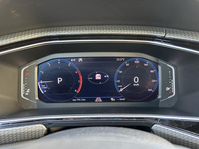Volkswagen T-Cross 1.0 TSI Style | R-Line | Virtual Cockpit | Automaat | Dodehoek detectie | Camera | Lage kmstand |