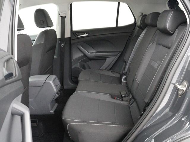 Volkswagen T-Cross 1.0 TSI Life | Adaptive cruise | Side Assist | Sportstoelen | Getint glas | 17'' | Airco | Parkeerhulp | Bluetooth | Regen-/lichtsensor