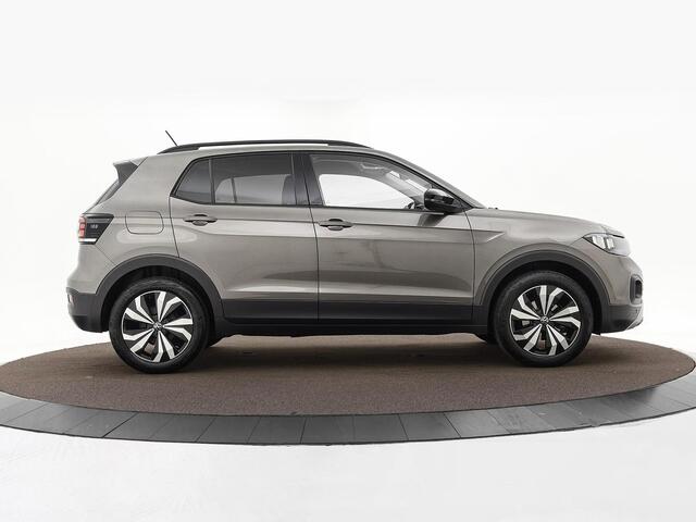 Volkswagen T-Cross 1.0 TSI 95pk Life · Apple/Android Car Play · Trekhaak afneembaar · Camera ·Dodehoeksensoren · Alarm · Navigatie · Stoelverwarming · 17'' Inch · Clima ·