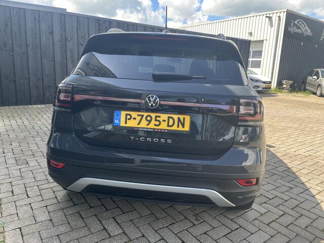 Volkswagen T-Cross 1.0 TSI United / Led / Cruise-ACC / Clima / Stoelverwarming / LMV / Carplay