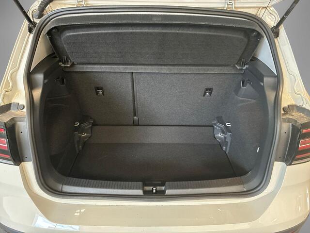 Volkswagen T-Cross 1.0 TSI Style 115 pk DSG · Apple/Android Car Play · Camera · Stoelverwarming · LED verlichting