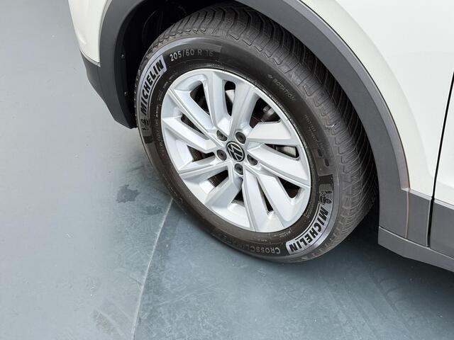 Volkswagen T-Cross 1.0 TSI Life | 95 PK | Adaptive Cruise Control | Navigatiesysteem | Parkeersensoren | Apple Carplay / Android Auto |