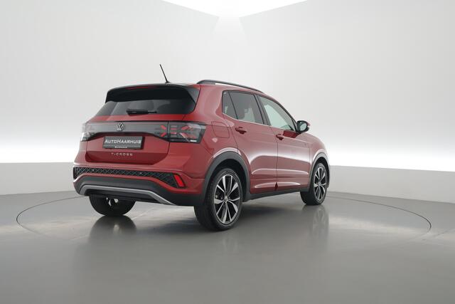 Volkswagen T-Cross 1.0 TSI R-Line DSG | IQ. Light | Apple CarPlay | Camera + PDC | Adapt. Cruise | 18'' | Digi. Cockpit |