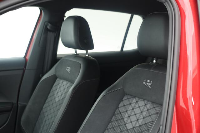 Volkswagen T-Cross 1.0 TSI R-Line DSG | IQ. Light | Apple CarPlay | Camera + PDC | Adapt. Cruise | 18'' | Digi. Cockpit |