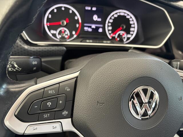 Volkswagen T-Cross 1.0 TSI Style Airco - Parkeersensoren - Navigatie - Licht metalen velgen 17 inch - Dodehoek detector - Dakrails - Bluetooth - Cruise control - Led verlichting - Radio - Start/stop systeem - Stuur multifunc - Elektrische ramen