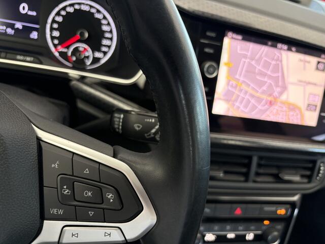 Volkswagen T-Cross 1.0 TSI Style Airco - Parkeersensoren - Navigatie - Licht metalen velgen 17 inch - Dodehoek detector - Dakrails - Bluetooth - Cruise control - Led verlichting - Radio - Start/stop systeem - Stuur multifunc - Elektrische ramen