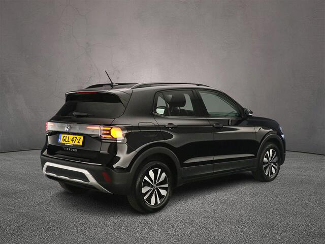 Volkswagen T-Cross Life Edition 1.0 TSI 95pk Adaptive cruise control, Achteruitrijcamera, LED koplampen, Parkeersensor achter, App connect, DAB, Radio, Airco
