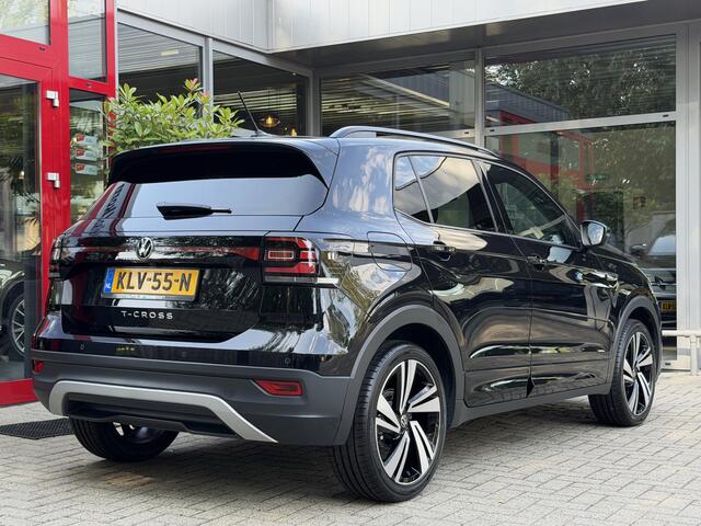 Volkswagen T-Cross 1.0 TSI AUT. *!* 2x R-LINE *!* NAVI/ CARPLAY/ 18 INCH/ CAMERA/ RADAR *!*