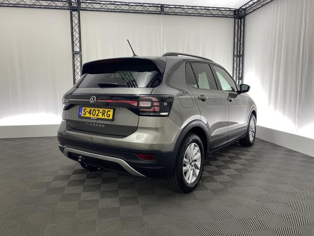 Volkswagen T-Cross 1.0 TSI Life Business Automaat | Apple CarPlay | Trekhaak | ACC | P. Sensoren | Climate Control |