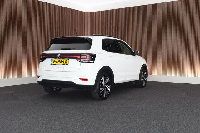 Volkswagen T-Cross 1.0 TSI 110pk DSG R-Line United Stoelverwarming LED Virtual Cockpit Navigatie
