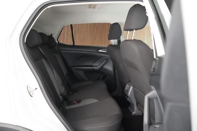 Volkswagen T-Cross 1.0 TSI 110pk DSG R-Line United Stoelverwarming LED Virtual Cockpit Navigatie