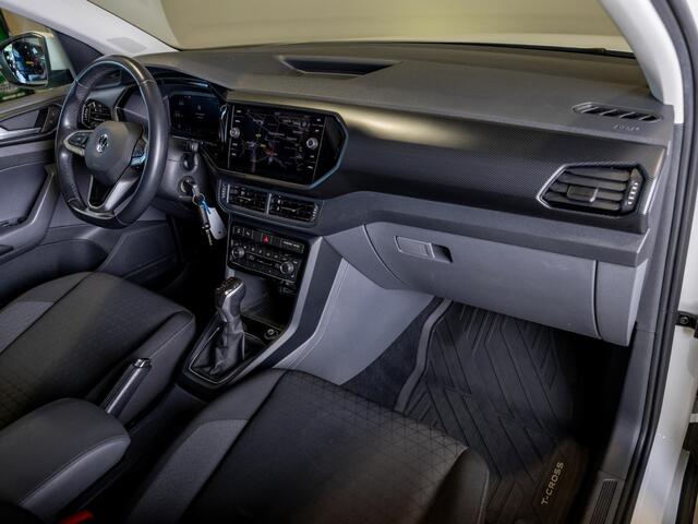 Volkswagen T-Cross 1.0 TSI Life 116pk / Navigatie / Stoelverwarming / Adaptieve cruise control / Apple carplay / Airco / Klimaatregeling /