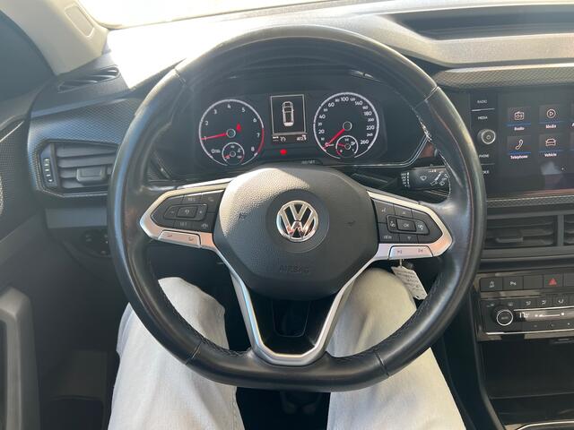 Volkswagen T-Cross 1.0 TSI Life / Trekhaak / Climate control / Adaptive / Carplay