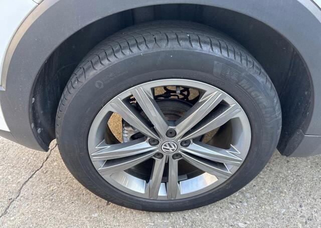 Volkswagen T-Cross 1.0 TSI R-Line | Adaptive Cruise Control | Parkeerhulp | 116 PK | VERWACHT |