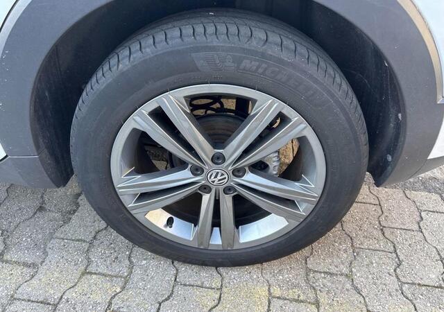 Volkswagen T-Cross 1.0 TSI R-Line | Adaptive Cruise Control | Parkeerhulp | 116 PK | VERWACHT |