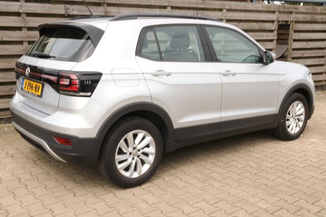 Volkswagen T-Cross 1.0 TSI Life Business / Navi / Cruise / Parkeer sensoren