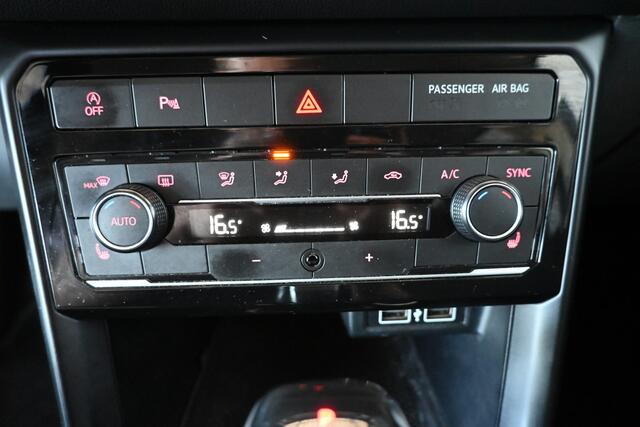Volkswagen T-Cross 1.0 TSI Life Clima Adaptieve Cruise Carplay PDC Stoelverwarming 1e Eigenaar! Inruil Mogelijk!