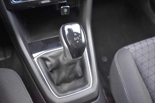 Volkswagen T-Cross 1.0 TSI Life Navigatie Stoelverwarming Prijs is incl. btw