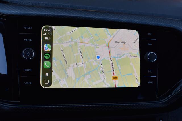 Volkswagen T-Cross 1.0 TSI Life Navigatie Stoelverwarming Prijs is incl. btw