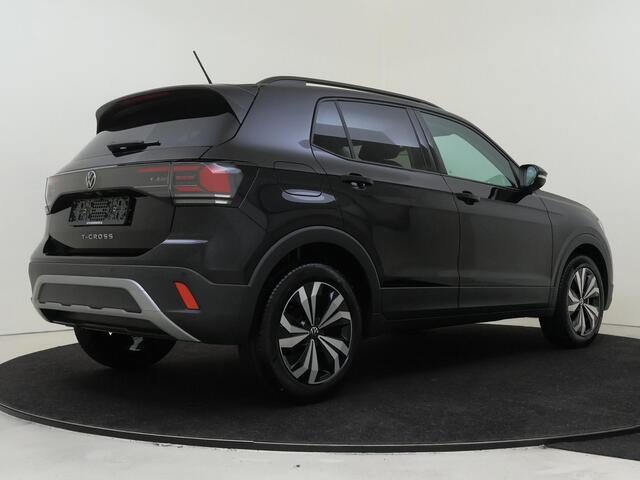 Volkswagen T-Cross 1.0 TSI Life Edition 17" LM velgen | Comfort pakket | Voorstoelen verwarmd | Navigatie | achteruitrijcamera | Apple Carplay/Android Auto |