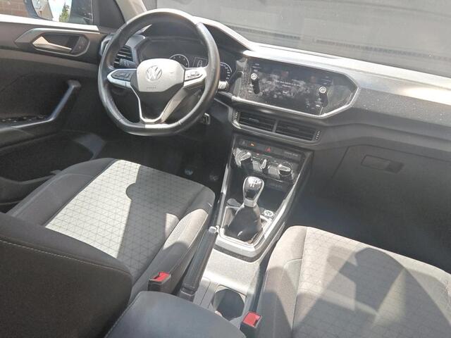 Volkswagen T-Cross 1.0 TSI Life / ADAPTIVE CRUISE/ PARKEER SENSOREN/ AIRCO/ 16'' LMV