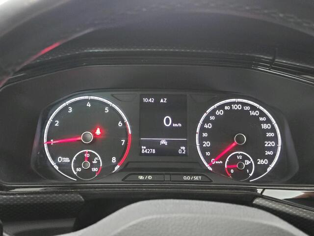 Volkswagen T-Cross 1.0 TSI Life / CRUISE/ PARK.SENSOREN/ NAVI/ CLIMA/ 16'' LMV