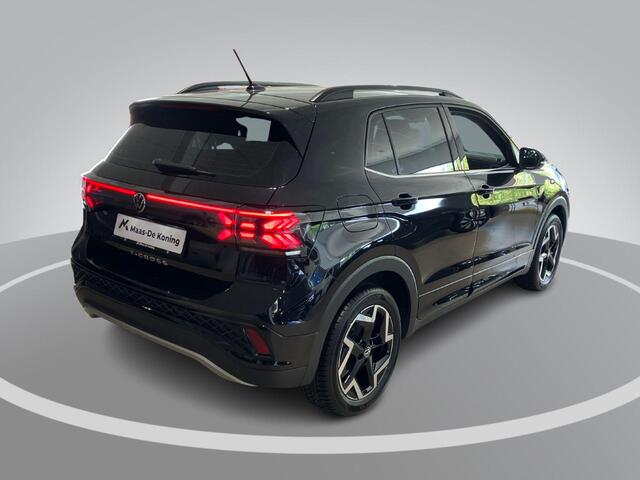 Volkswagen T-Cross 1.0TSI/116PK R-Line DSG · Trekhaak · Navigatie · Camera + Parkeersensoren · Apple/Android Car Play · Stoelverwarming · Garantie t/m 27-07-2030 of 100.000km