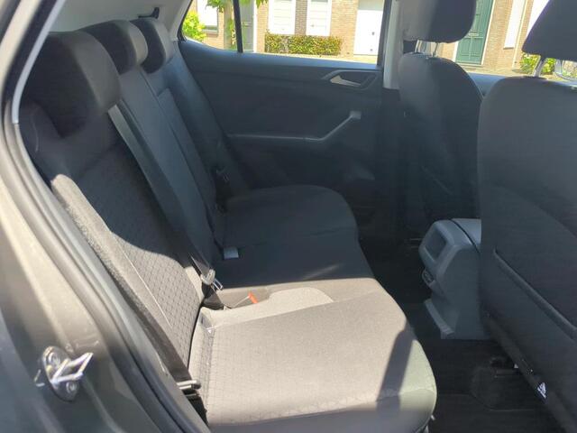 Volkswagen T-Cross 1.0 TSI Life / Navi/ Parkeersensoren / Cruise control