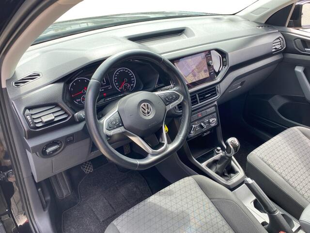 Volkswagen T-Cross 1.0 TSI Life NL Auto | 12-2019 | trekhaak | navigatie | Android-Auto | Apple CarPlay | etc.