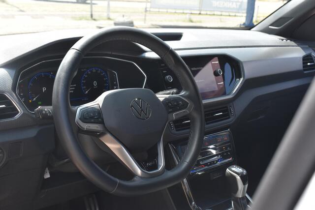 Volkswagen T-Cross 1.5 TSI R-Line Automaat | 150PK | Trekhaak | BSM | Navigatie | Camera | 12 mnd BOVAG garantie | Whatsapp 06-53188999