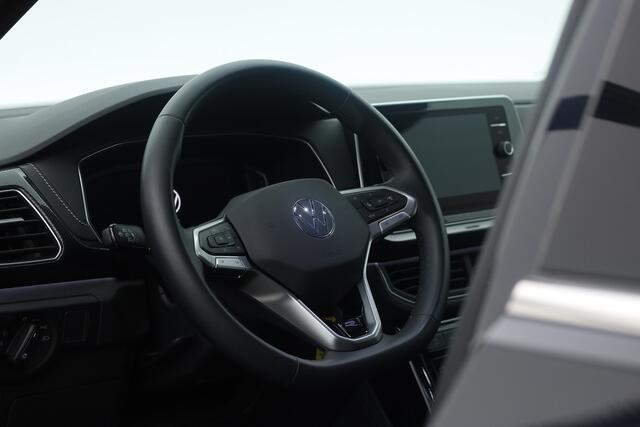 Volkswagen T-Cross 1.0 TSI R-Line DSG | IQ. Light | Apple CarPlay | Camera + PDC | Adapt. Cruise | 18'' | Digi. Cockpit |